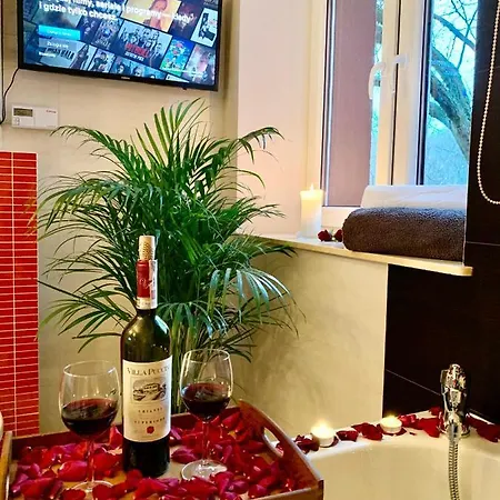 Las Slupski Premium Love Apartament Nr5 Wifi Netflix Smart Tv50 Full Kitchen Double Bathtub Up To 4 People Full Pleasure Quality Stay (Adults Only) Zewnętrze zdjęcie