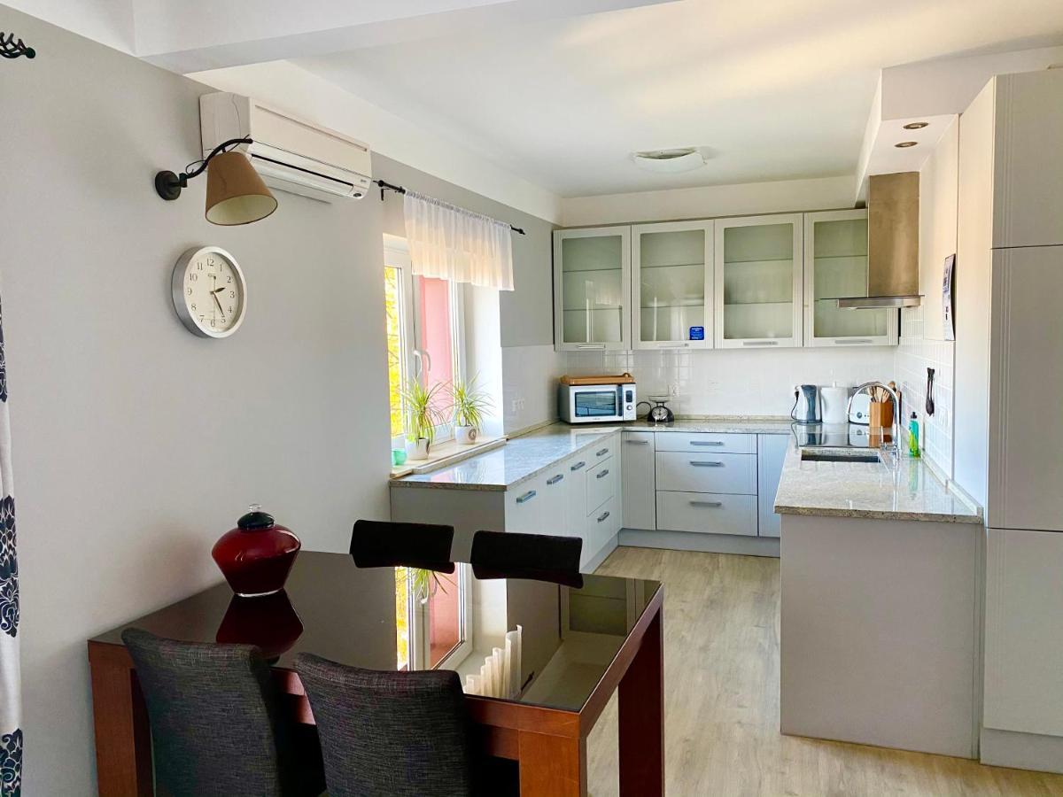 Slupski Premium Nr5 Wifi Netflix Smart Tv50 Full Kitchen Double Bathtub Up To 4 People Full Pleasure Quality (adults Only) Apartament *